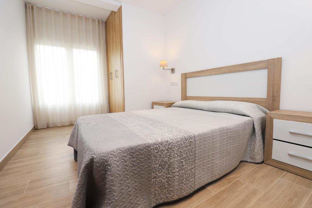 Apartaments Agneta - Rem กัมบริลส์ ภายนอก รูปภาพ