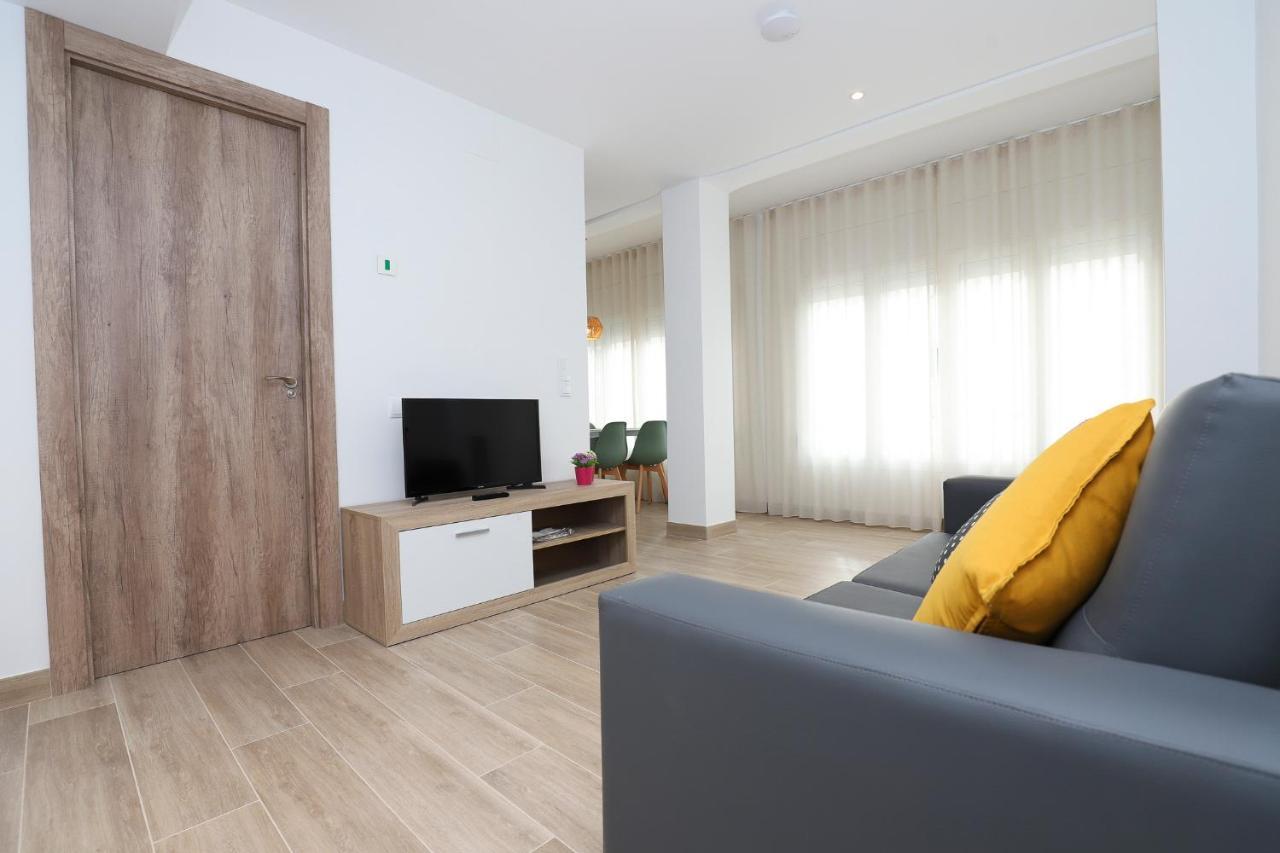 Apartaments Agneta - Rem กัมบริลส์ ภายนอก รูปภาพ